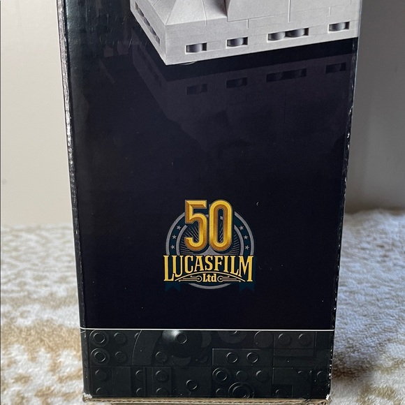 LEGO Star Wars R2-D2 Building Set - White, Black, Gray - Picture 5 of 5